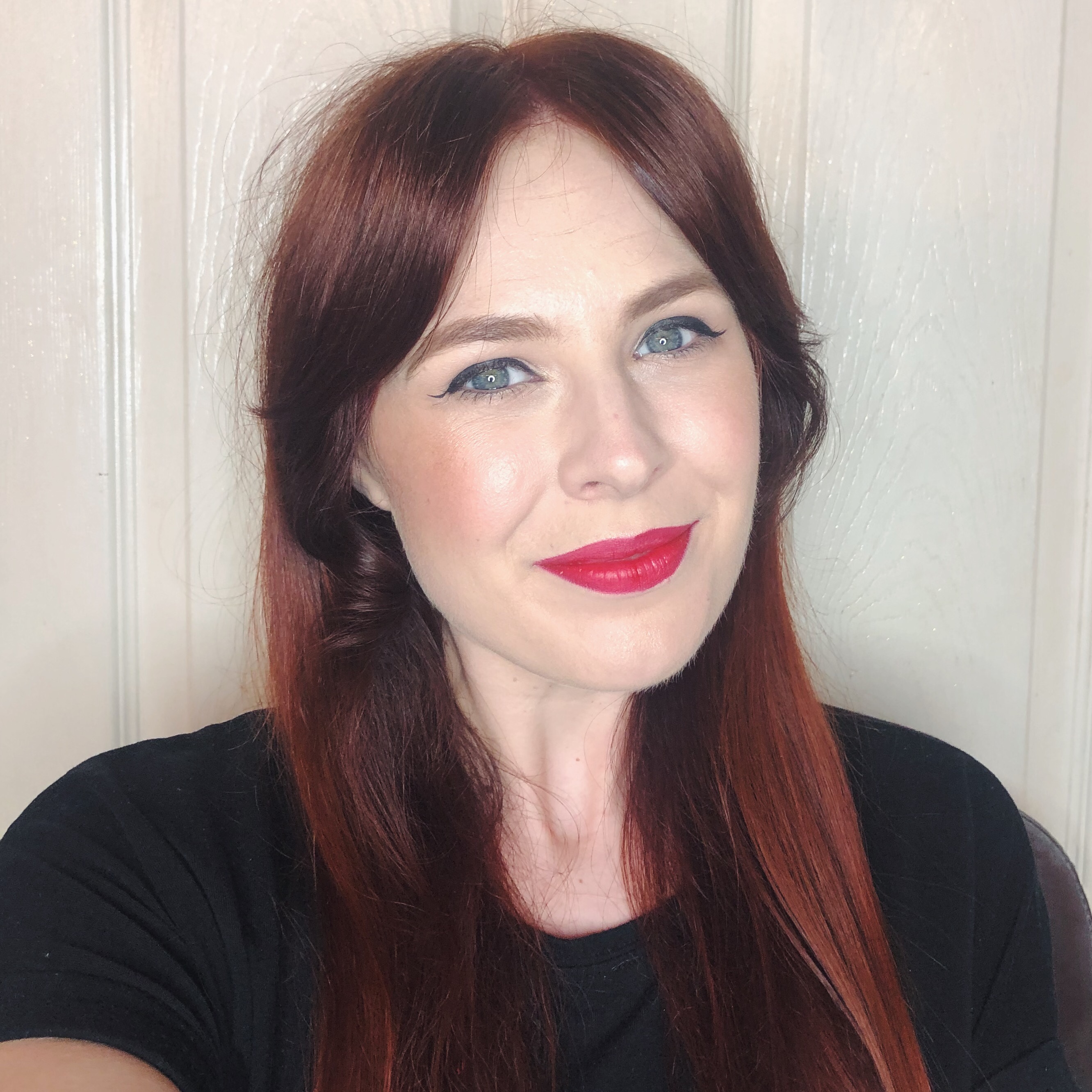 Red lip make up 